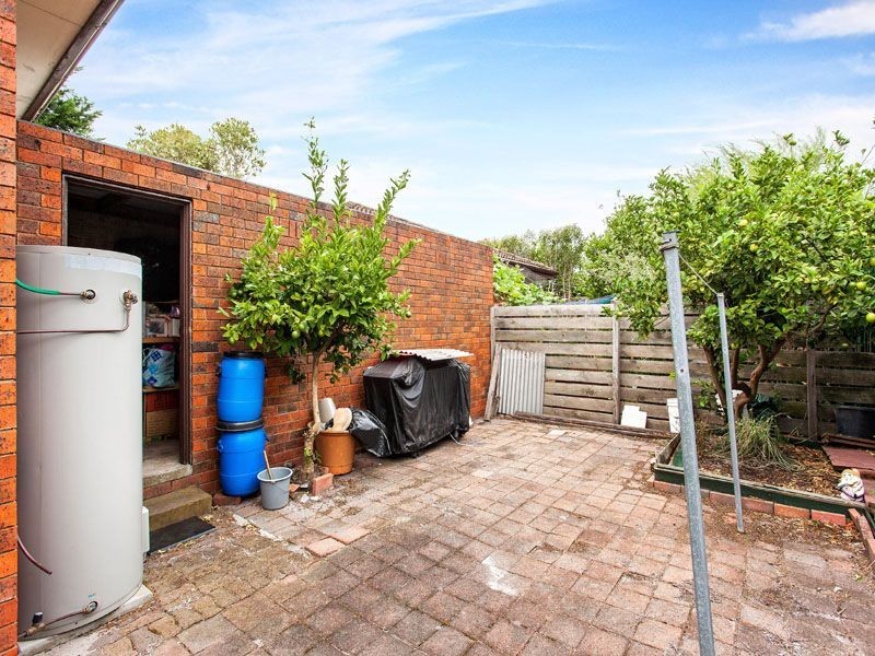 2/74 ATHOL ROAD, Springvale South VIC 3172