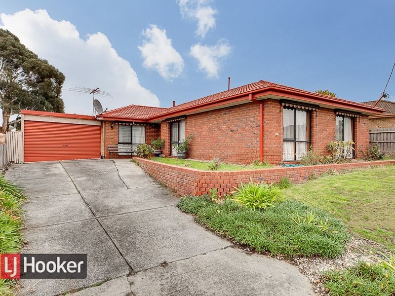 16 SIMON COURT, Hampton Park VIC 3976