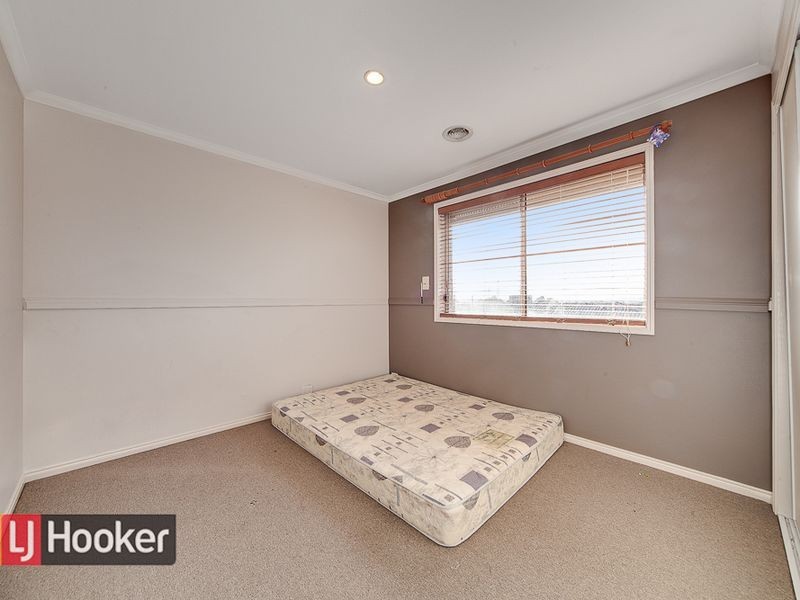 2 ASHBROOK WAY, Cranbourne West VIC 3977