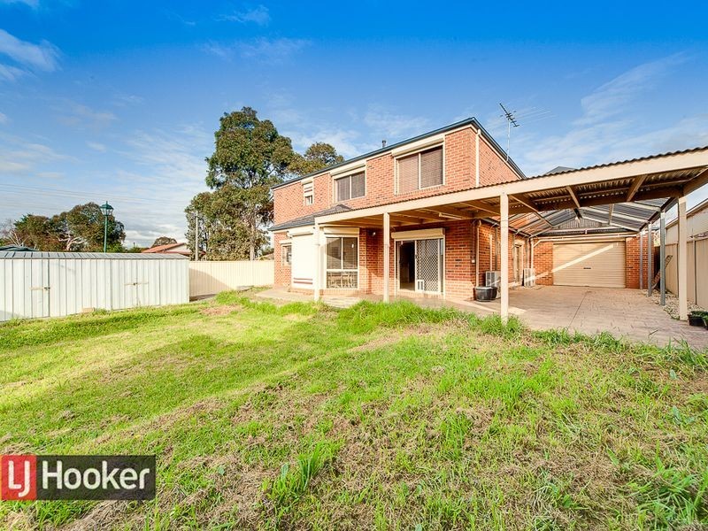 2 ASHBROOK WAY, Cranbourne West VIC 3977