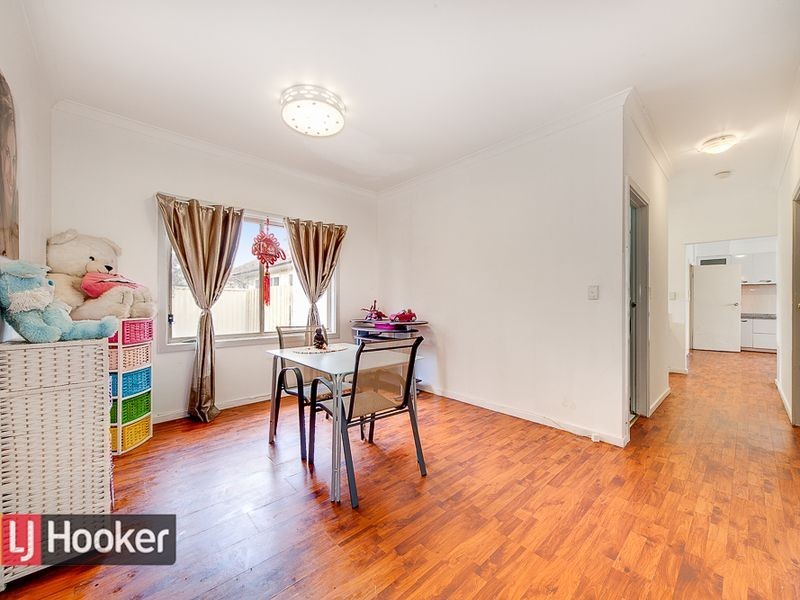 21 NEWCOMEN ROAD, Springvale VIC 3171