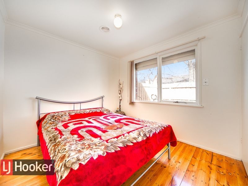 2/2 Burns Ave, Clayton South VIC 3169