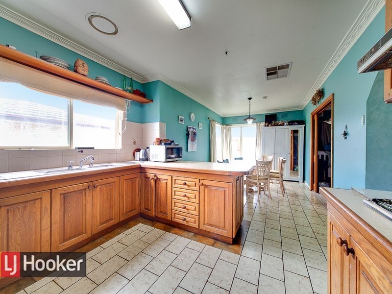 12 WHITESIDE ST, Springvale VIC 3171
