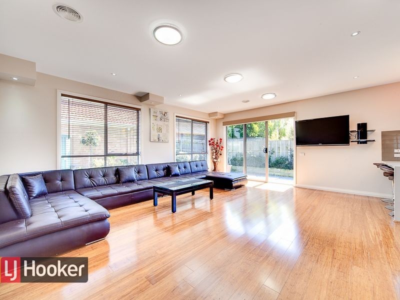 55 Eleanore Crescent, Hallam VIC 3803