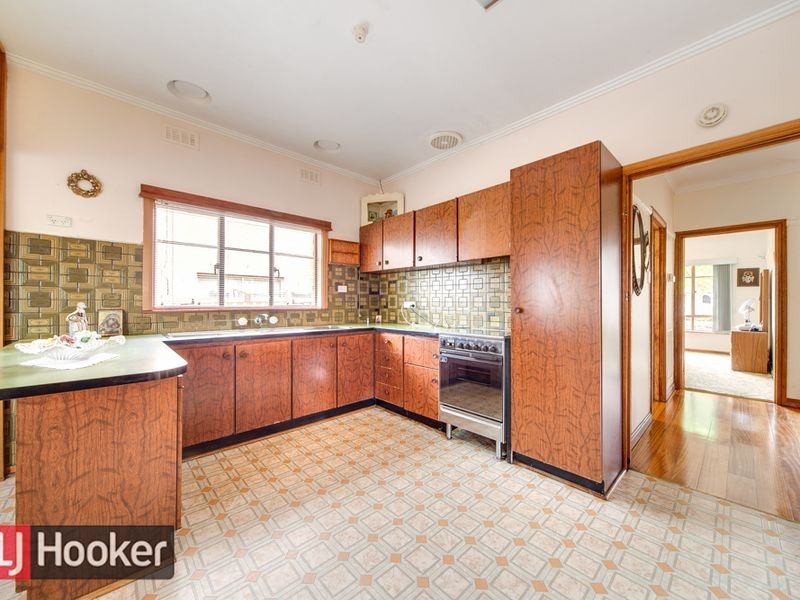 6 EDMOND ST, Springvale VIC 3171