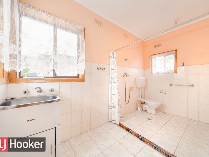 6 EDMOND ST, Springvale VIC 3171