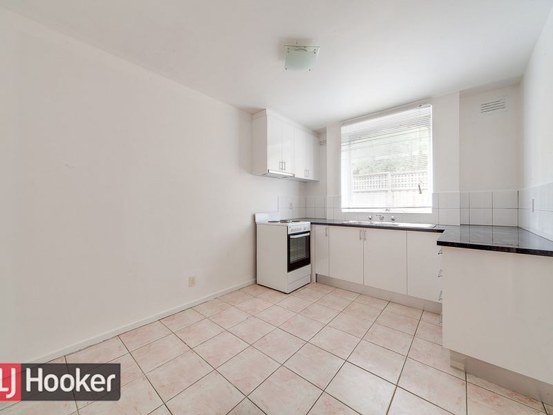 1/6 ST JAMES AVENUE, Springvale VIC 3171