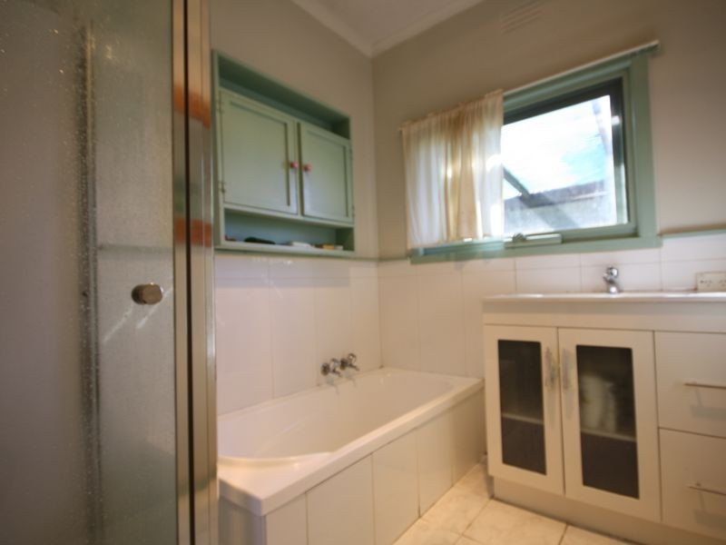 19 Peter street, Springvale VIC 3171