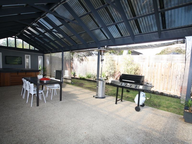 1 NAIRN COURT, Keysborough VIC 3173