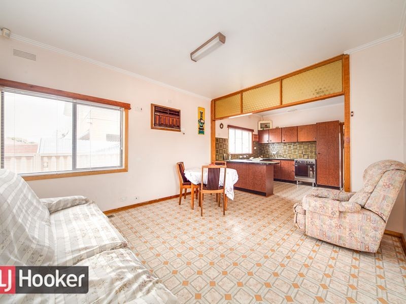 6 EDMOND ST, Springvale VIC 3171