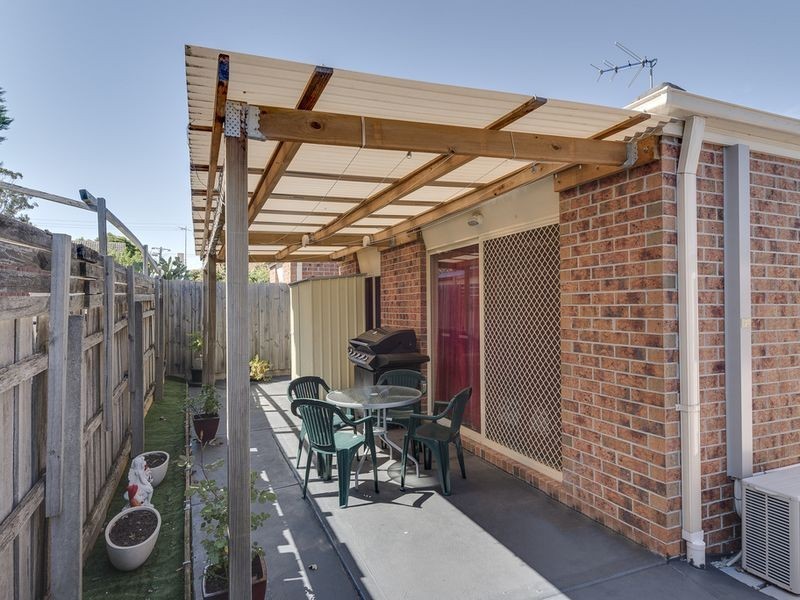 2/21 PITTOSPORUM GROVE, Doveton VIC 3177