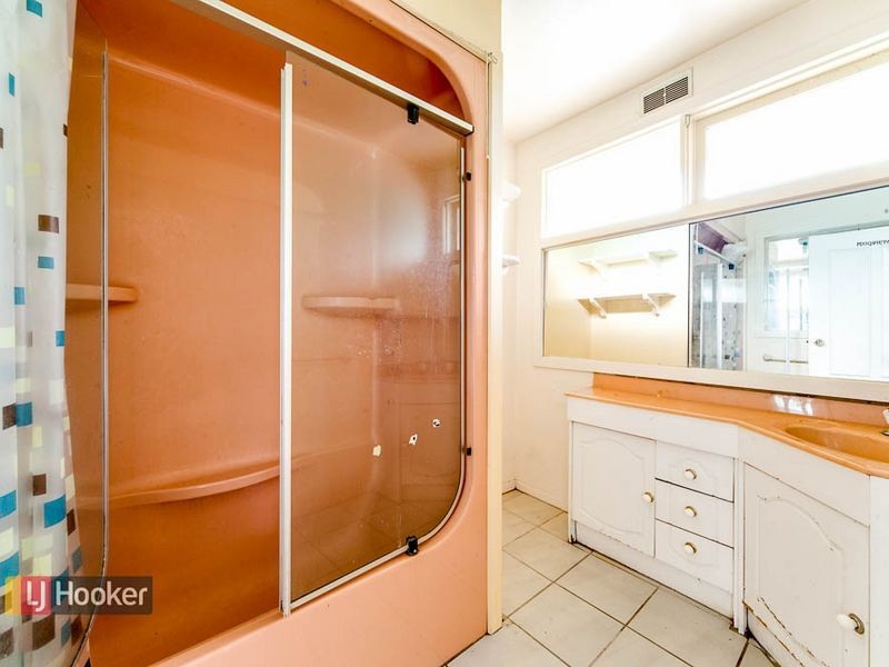 14 VANESSA DR, Hampton Park VIC 3976