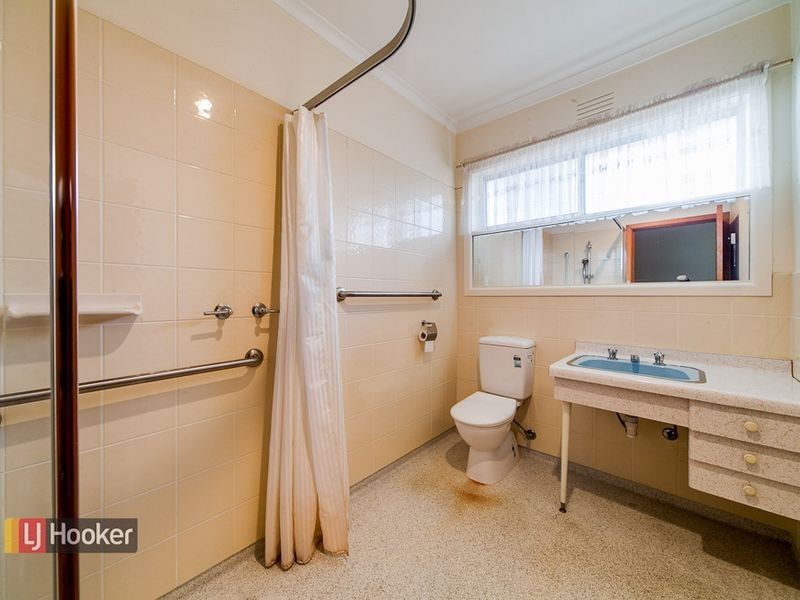 34 Hillcrest grove, Springvale VIC 3171