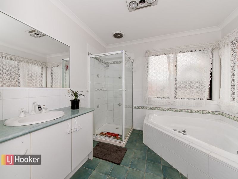68 SANDOWN  ROAD, Springvale VIC 3171