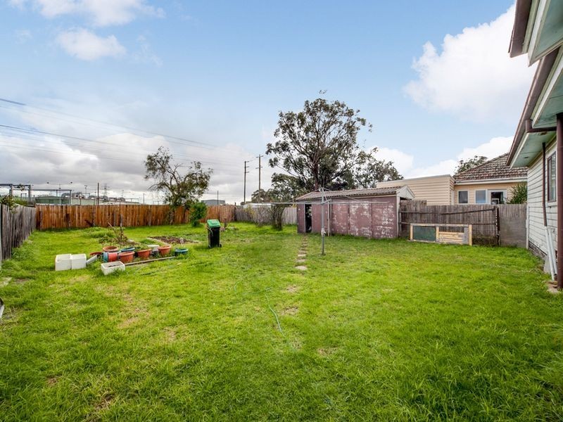 22 BURDEN ST, Springvale VIC 3171