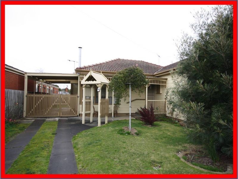 18 CHARLTON STREET, Springvale VIC 3171