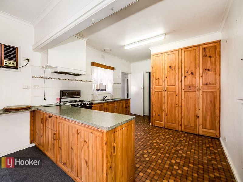 18 CHARLTON STREET, Springvale VIC 3171