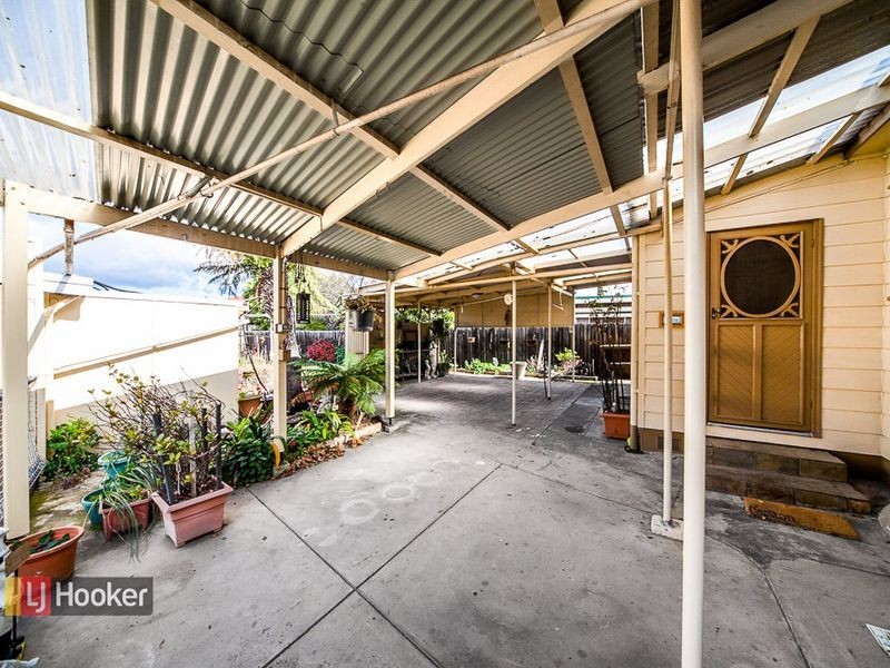 18 CHARLTON STREET, Springvale VIC 3171