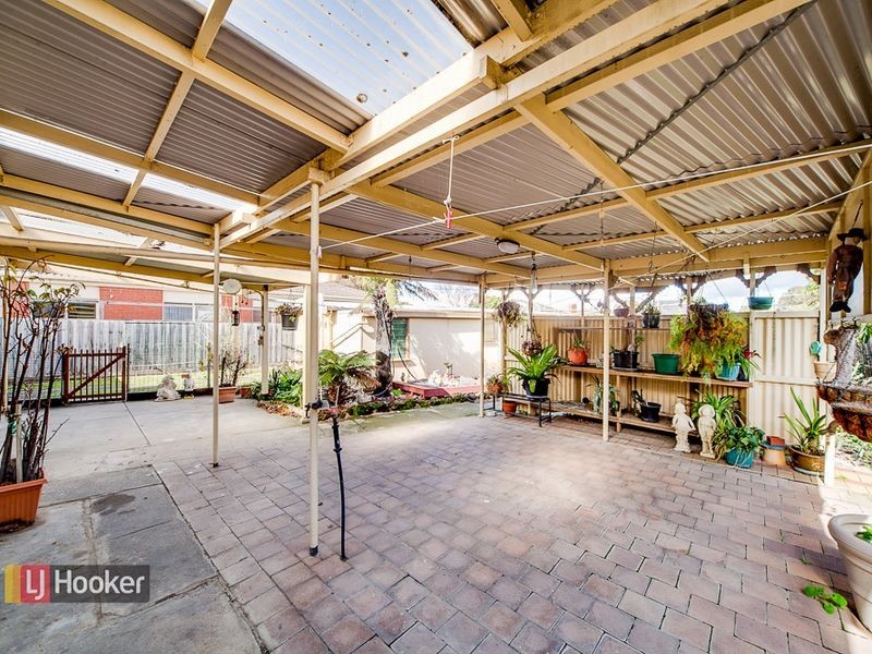 18 CHARLTON STREET, Springvale VIC 3171