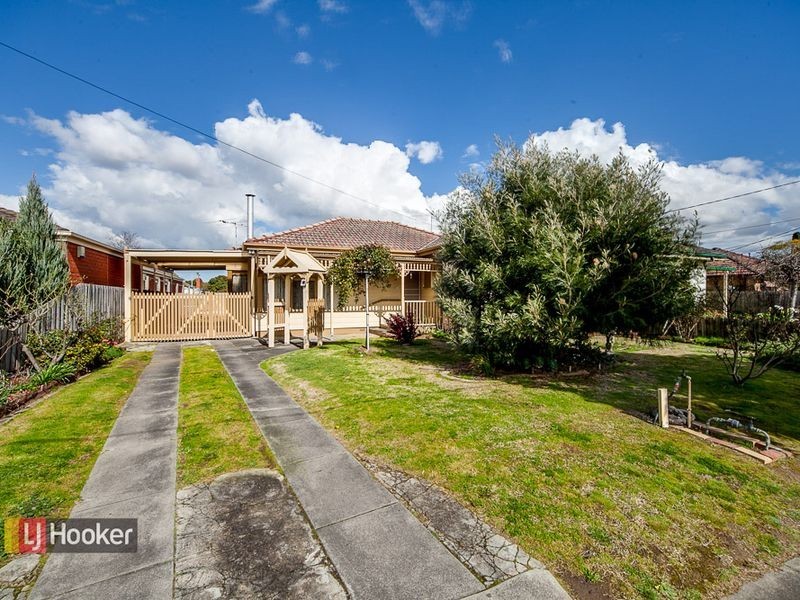 18 CHARLTON STREET, Springvale VIC 3171