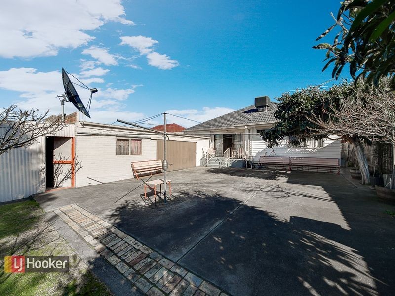 41 MONCUR AVE, Springvale VIC 3171