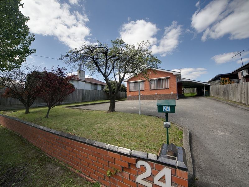 24 MIDDLEBOROUGH RD, Burwood East VIC 3151