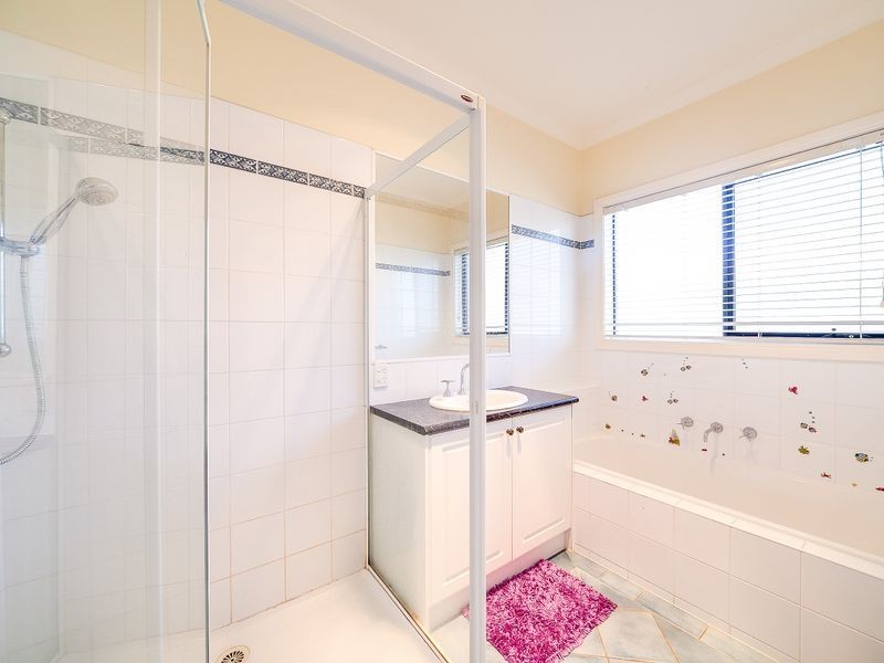 77 ORMOND ROAD, Clayton VIC 3168