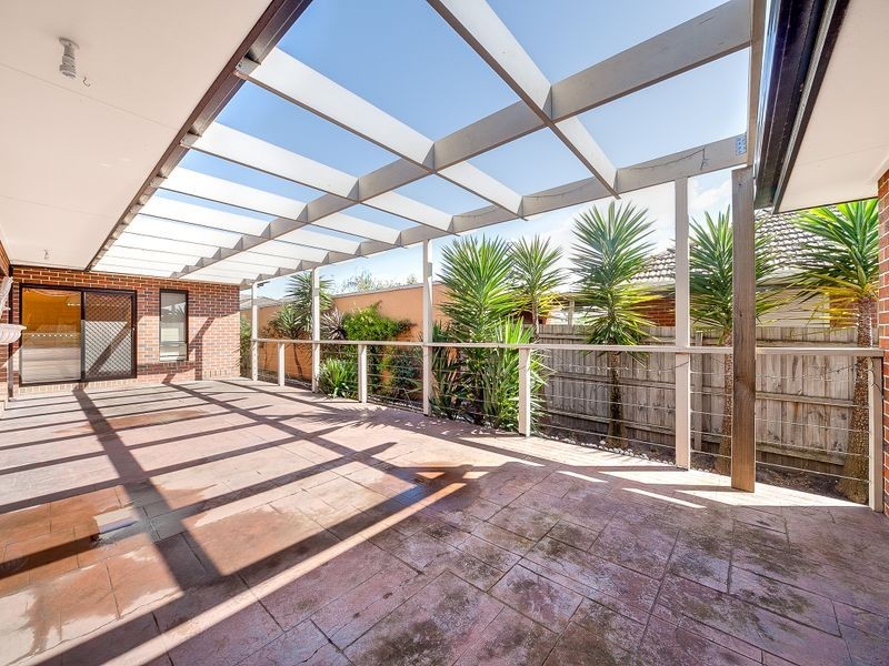 77 ORMOND ROAD, Clayton VIC 3168