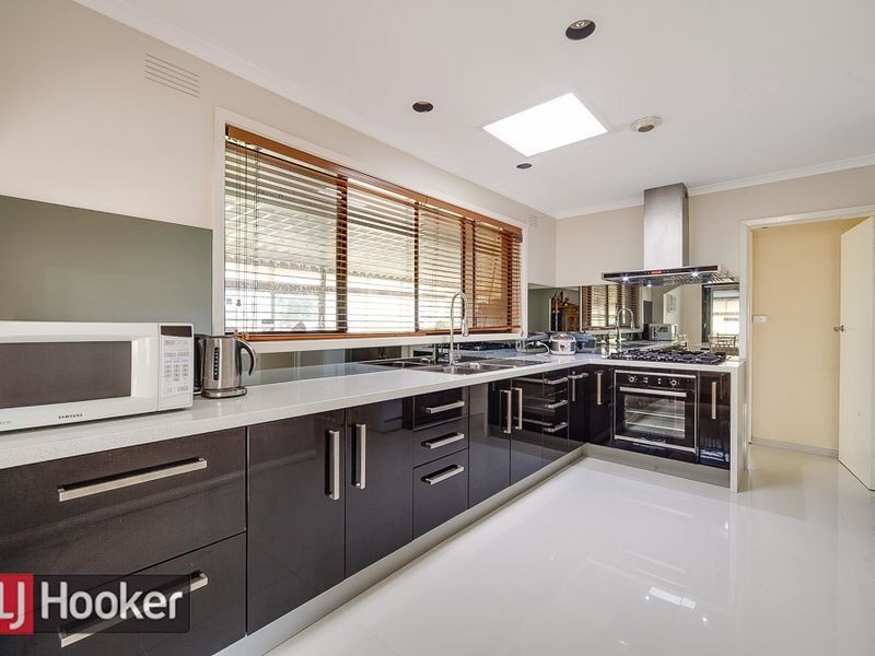 30 Eildon Drive, Keysborough VIC 3173