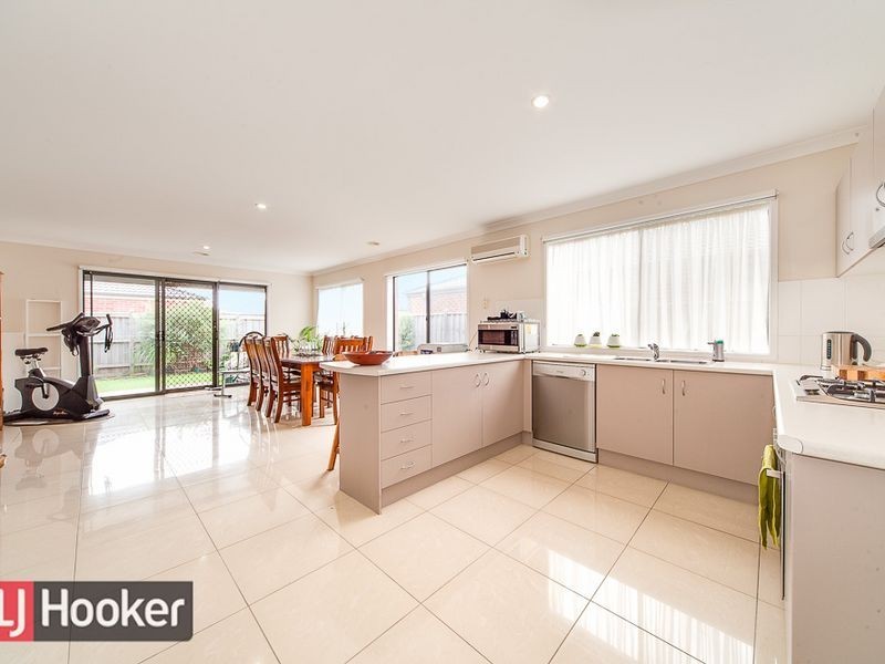 22 Boland Drive, Lyndhurst VIC 3975