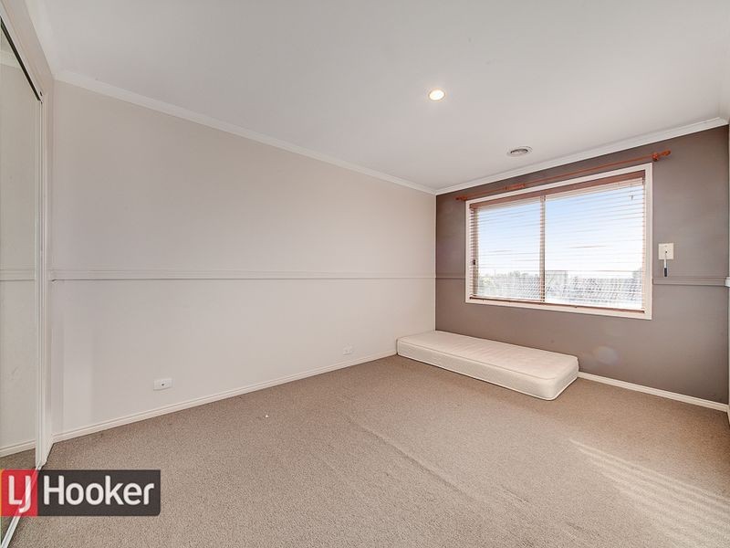 2 Ashbrook Way, Cranbourne West VIC 3977