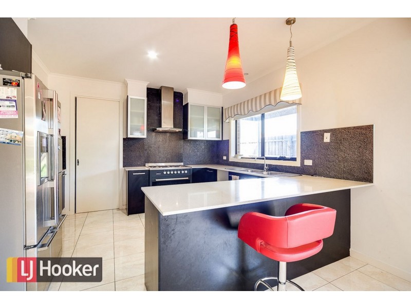 9 Pharaoh Drive, Cranbourne VIC 3977