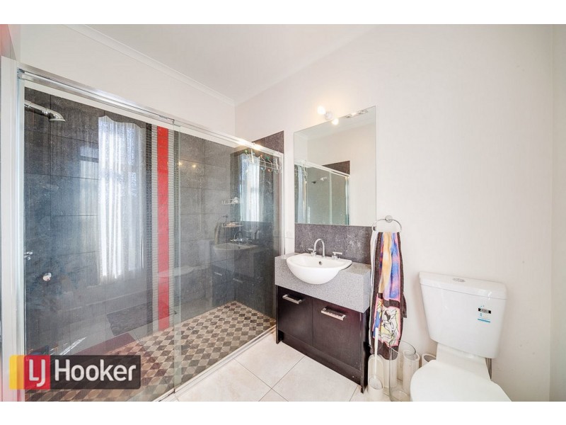 9 Pharaoh Drive, Cranbourne VIC 3977