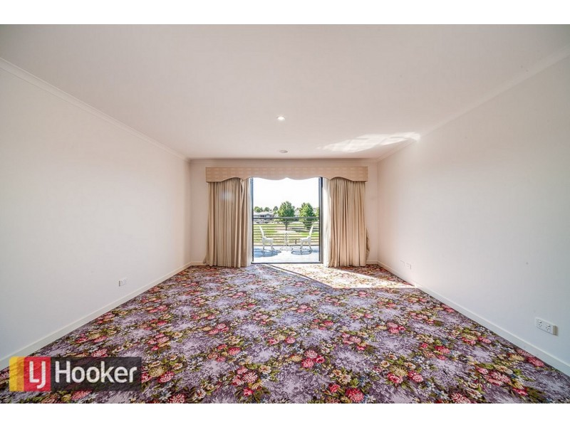 9 Pharaoh Drive, Cranbourne VIC 3977