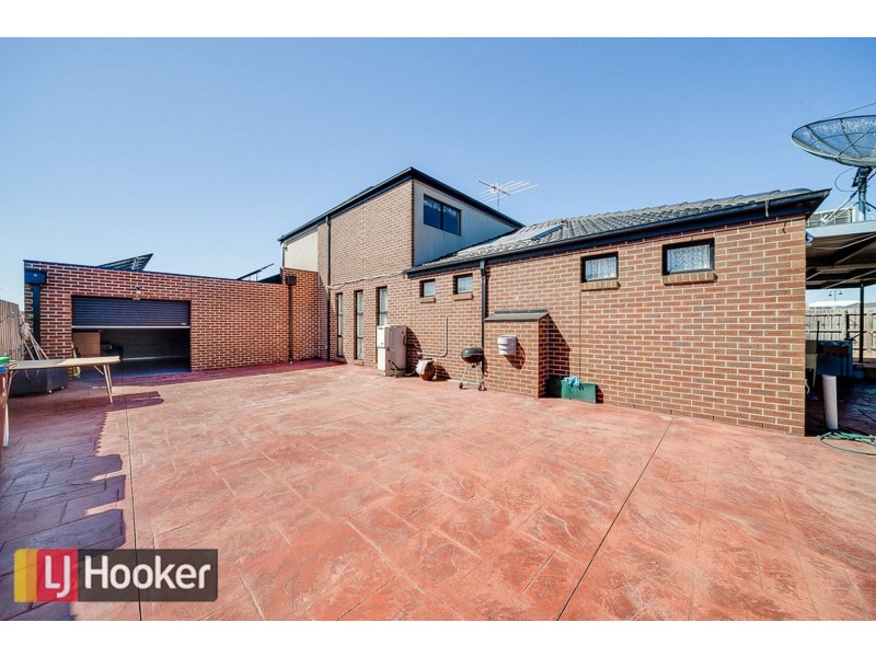 9 Pharaoh Drive, Cranbourne VIC 3977