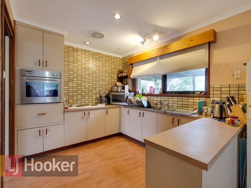 64 Rawdon Hill Drive, Dandenong North VIC 3175