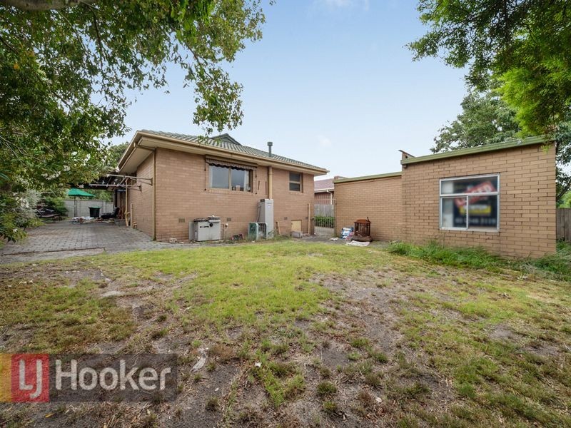 64 Rawdon Hill Drive, Dandenong North VIC 3175