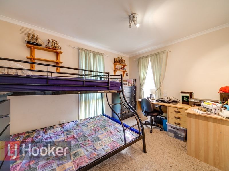 10 LOXWOOD AVE, Keysborough VIC 3173