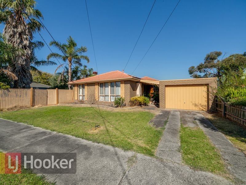 10 LOXWOOD AVE, Keysborough VIC 3173