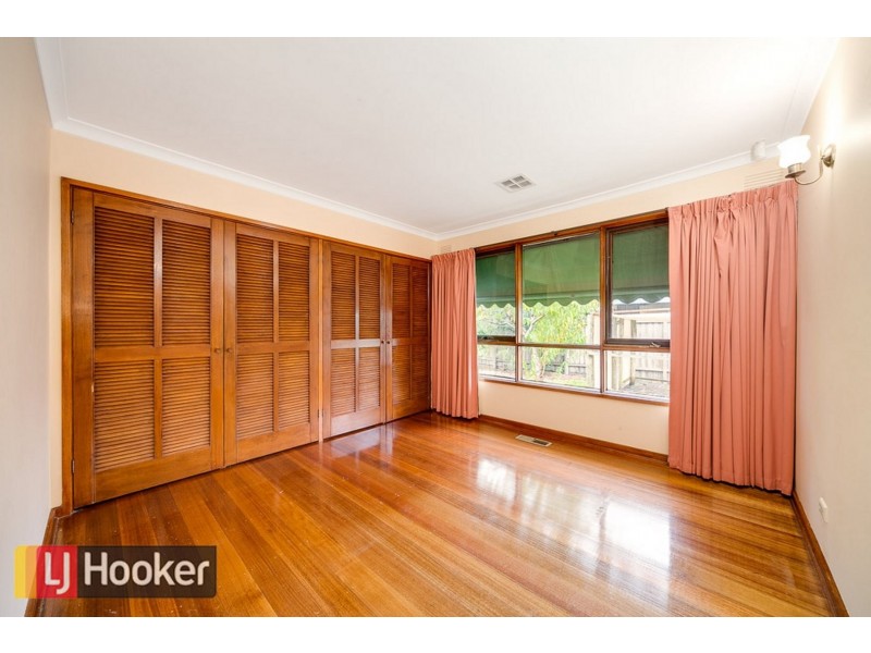 10 CORNWALL AVE, Keysborough VIC 3173