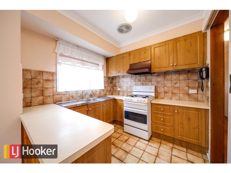 10 CORNWALL AVE, Keysborough VIC 3173