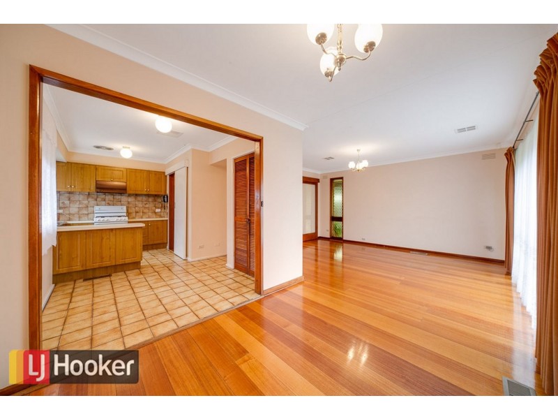 10 CORNWALL AVE, Keysborough VIC 3173