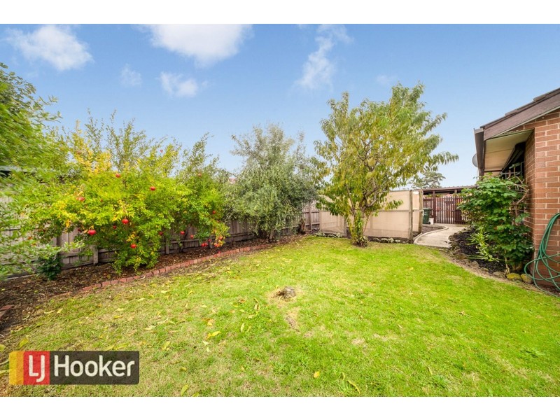 10 CORNWALL AVE, Keysborough VIC 3173