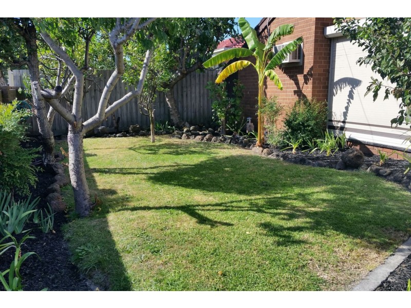 10 CORNWALL AVE, Keysborough VIC 3173