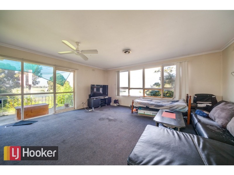 10 CARLYON CRT, Springvale VIC 3171