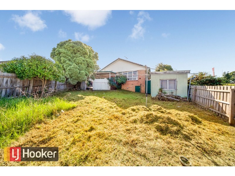 10 CARLYON CRT, Springvale VIC 3171