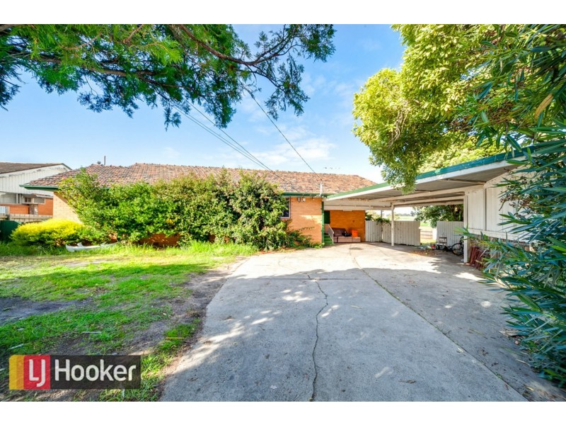 10 CARLYON CRT, Springvale VIC 3171
