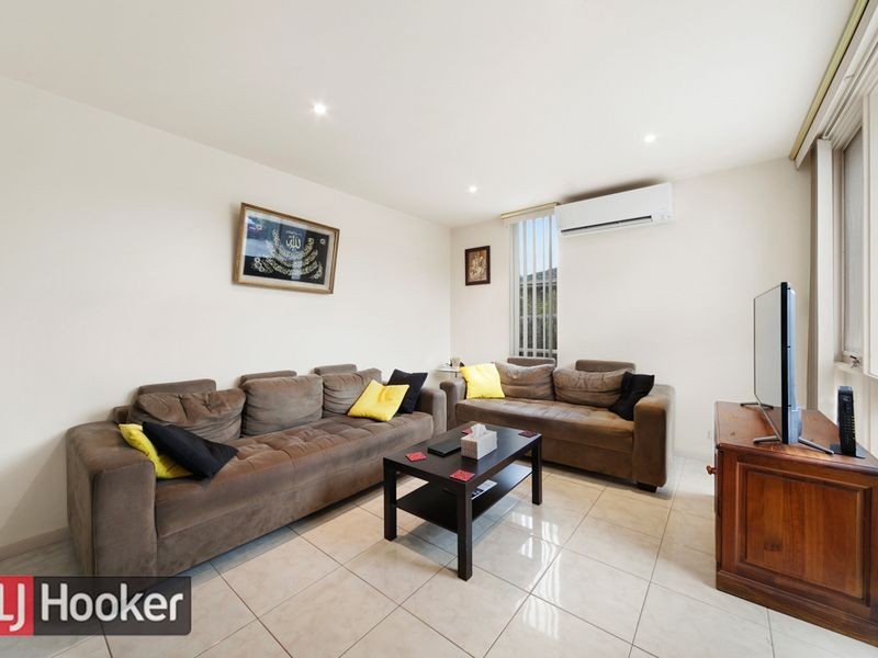 2/61 Kelvinside road, Noble Park VIC 3174