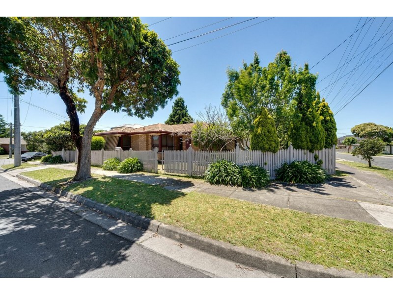 1 Fiona Court, Keysborough VIC 3173