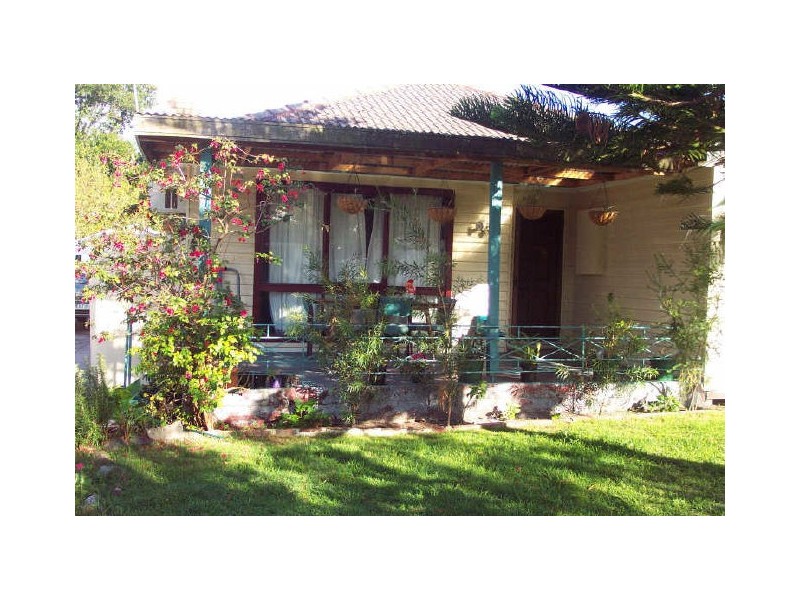 4 Cooper Street, Springvale South VIC 3172